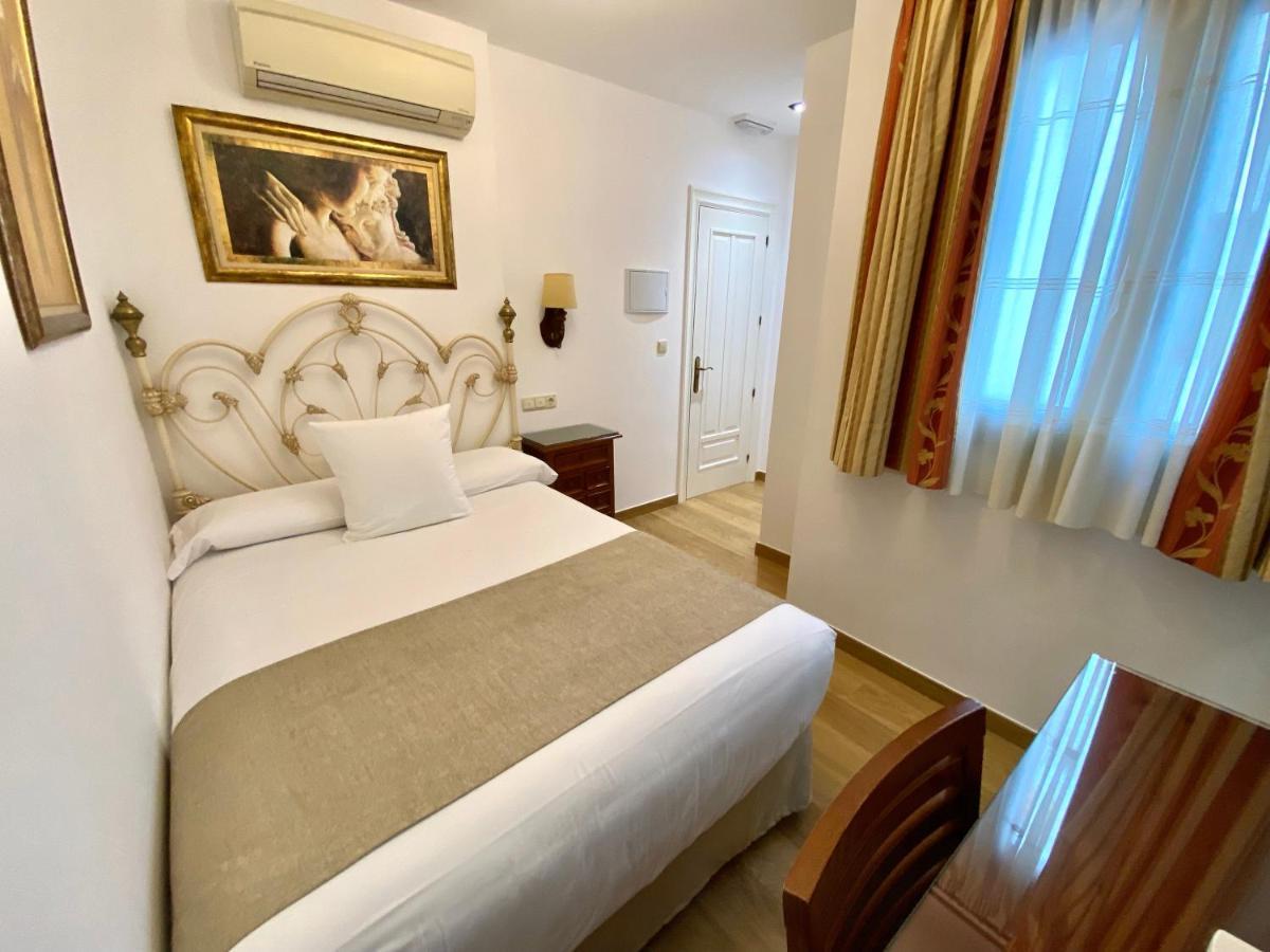 Hostal Rodri (Adults Only) Granada Dış mekan fotoğraf