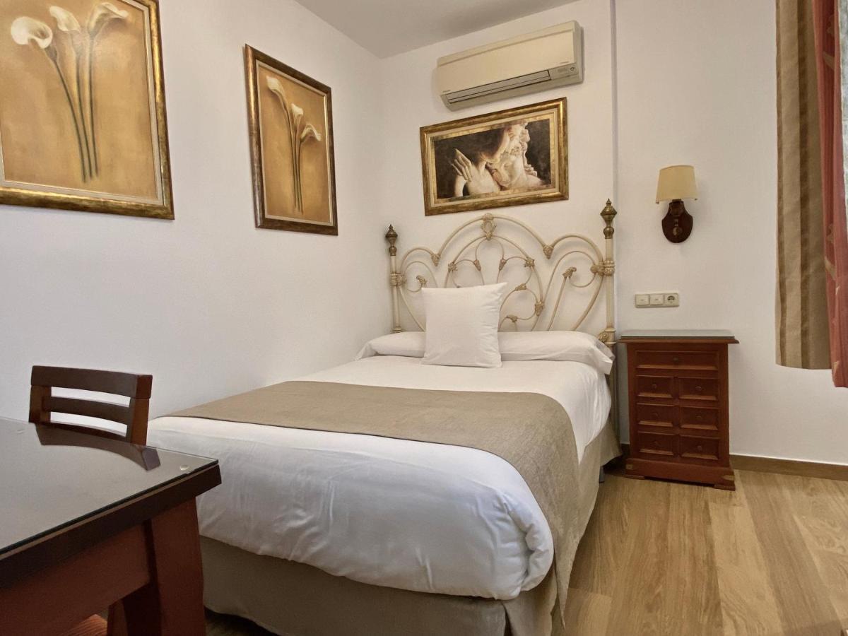 Hostal Rodri (Adults Only) Granada Dış mekan fotoğraf